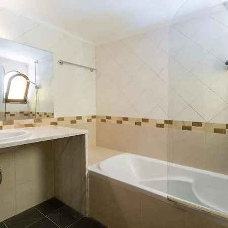 Amarela Holiday home