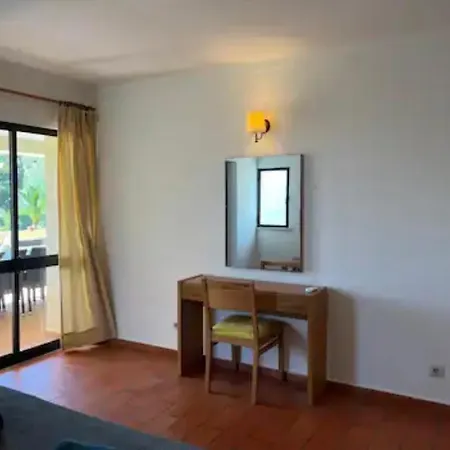 Amarela Casa de Férias *