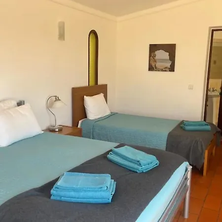 Casa de Férias Amarela *