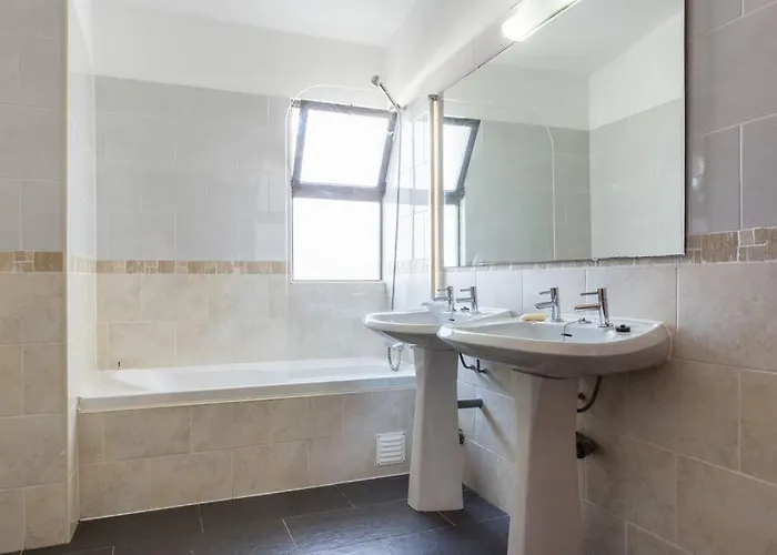 Amarela וילהמורה