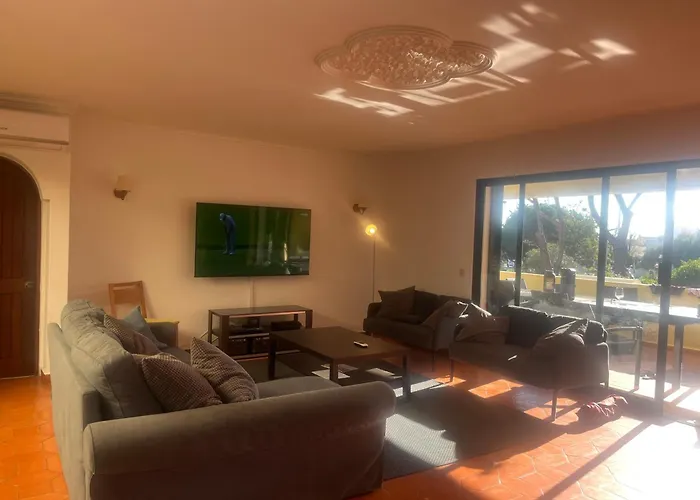 Amarela בית נופש *