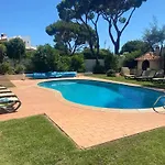 Amarela